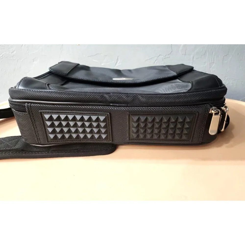 Init Portable DVD Player Black Bag with CD Pockets& Storage 11'' in‎